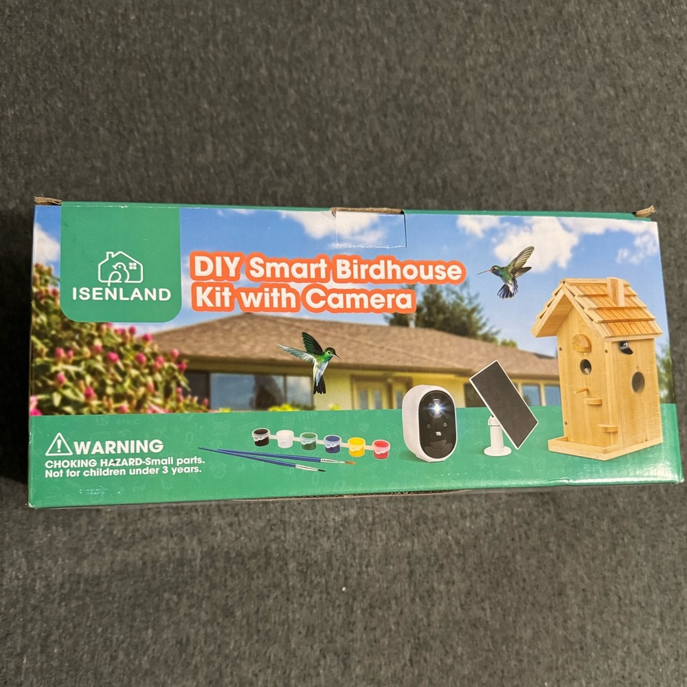 ISENLAND DIY Smart Birdhouse Kit with Camera solar powered paint and brushes